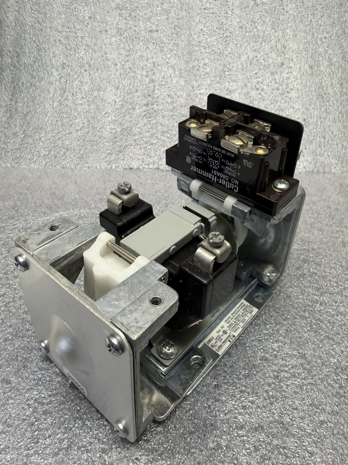 Cutler Hammer D80JE10C Pneumatic Timer On Delay 440-480V, NOS