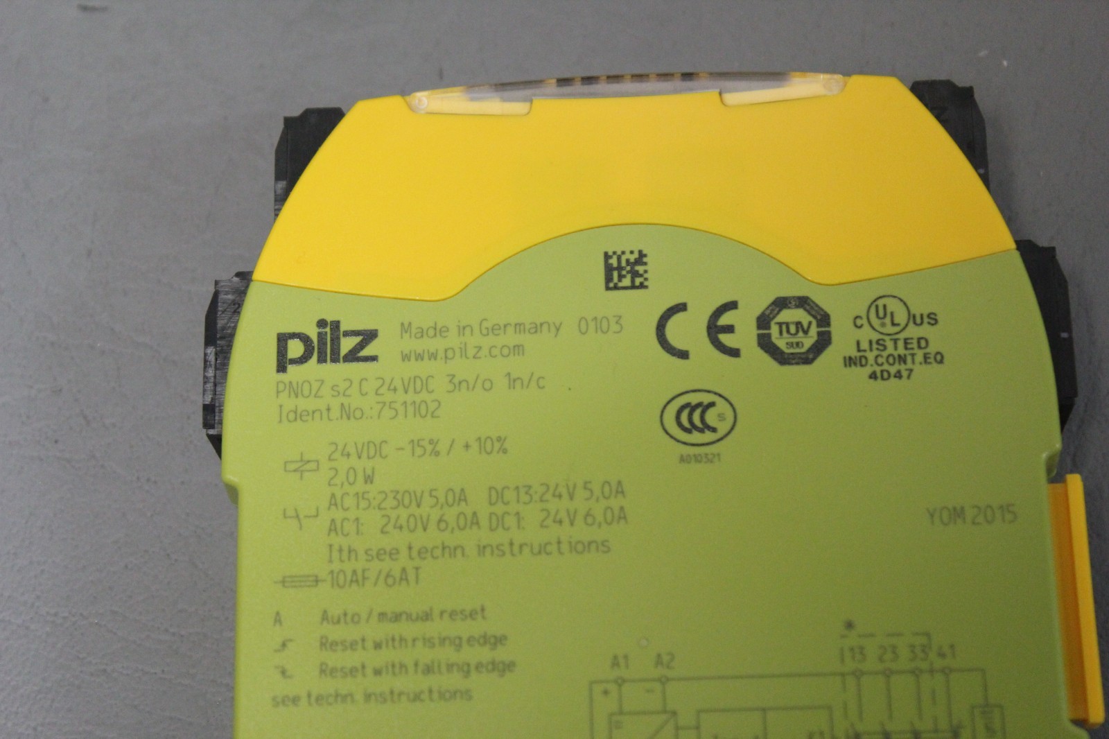 PILZ PNOZ s2 SAFETY RELAY PNOZ s2 24VDC 3n/o 1n/c 751102