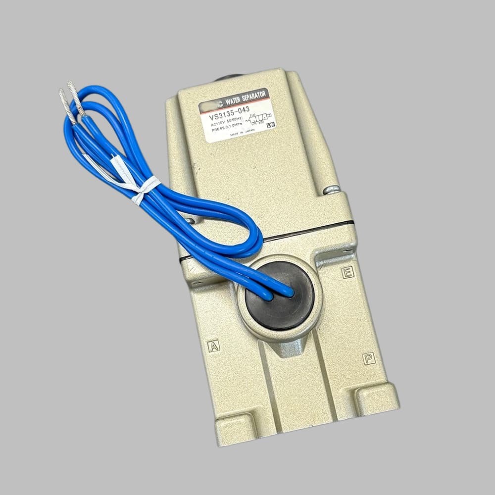 Brand New For SMC Solenoid Valve AC110V 50/60Hz VS3135-043 US Stock 1Pcs