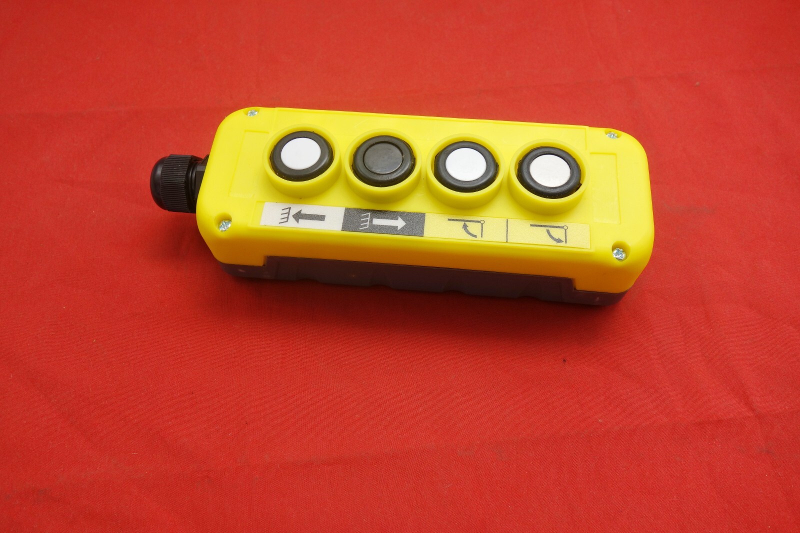 1x Remote Hoist And Crane Pendant Control Station T-3 Rainproof 4 Buttons Hand