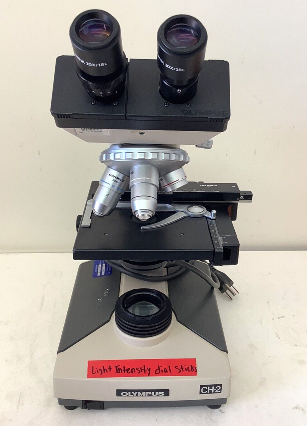 Olympus CH-2 CHT Binocular Microscope w/ 4x, 10x, 40x, 100x Objectives #2