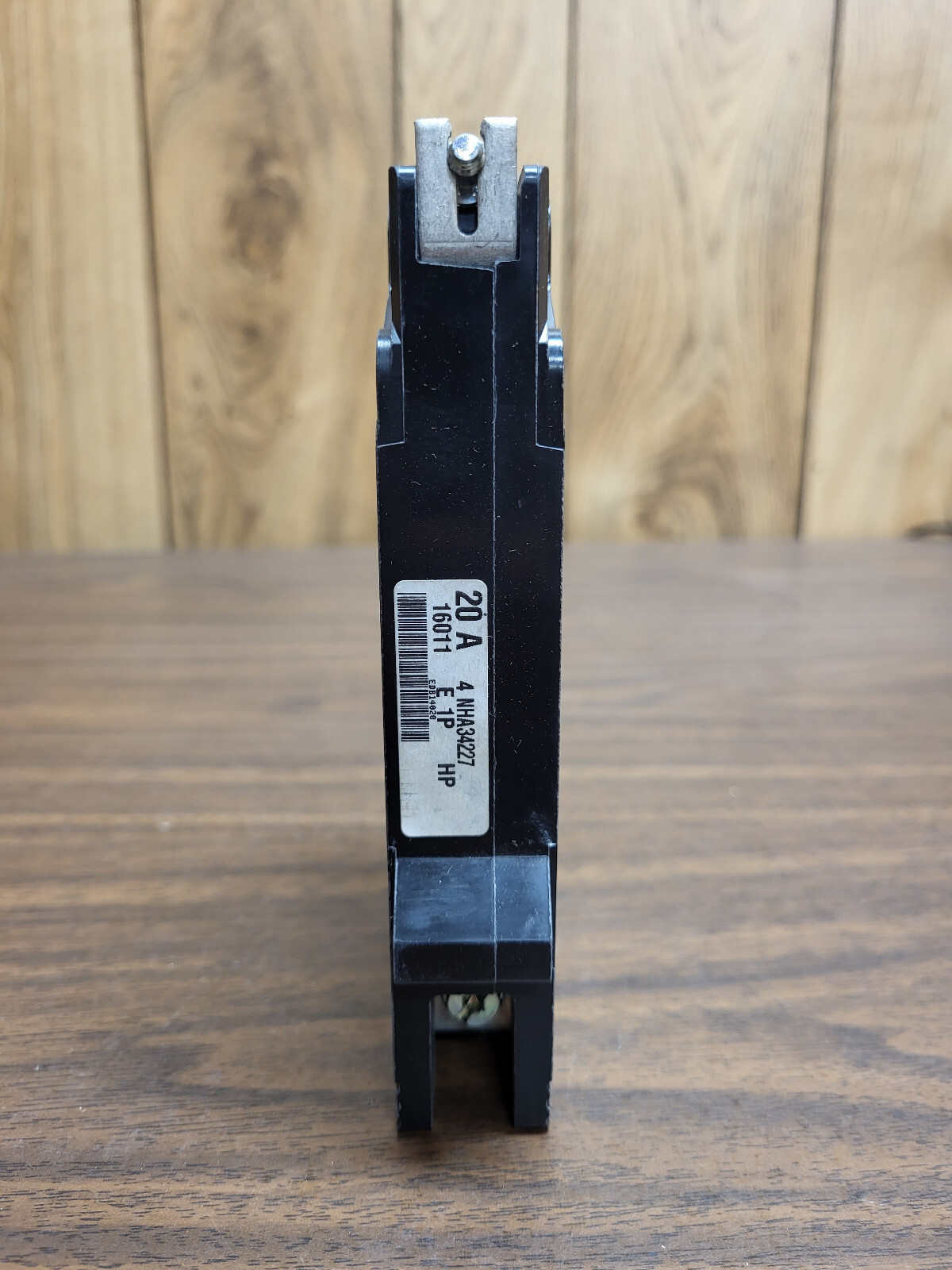 Square D EDB14020 20 Amp, 277 Volt, 1 Pole, Circuit Breaker