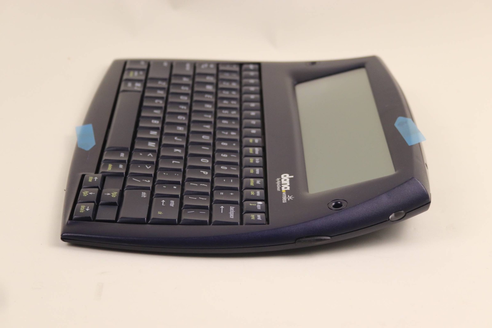 ALPHASMART DANA WIRELESS DIGITAL WORD PROCESSOR WITH STYLUS | NO POWER ADAPTER