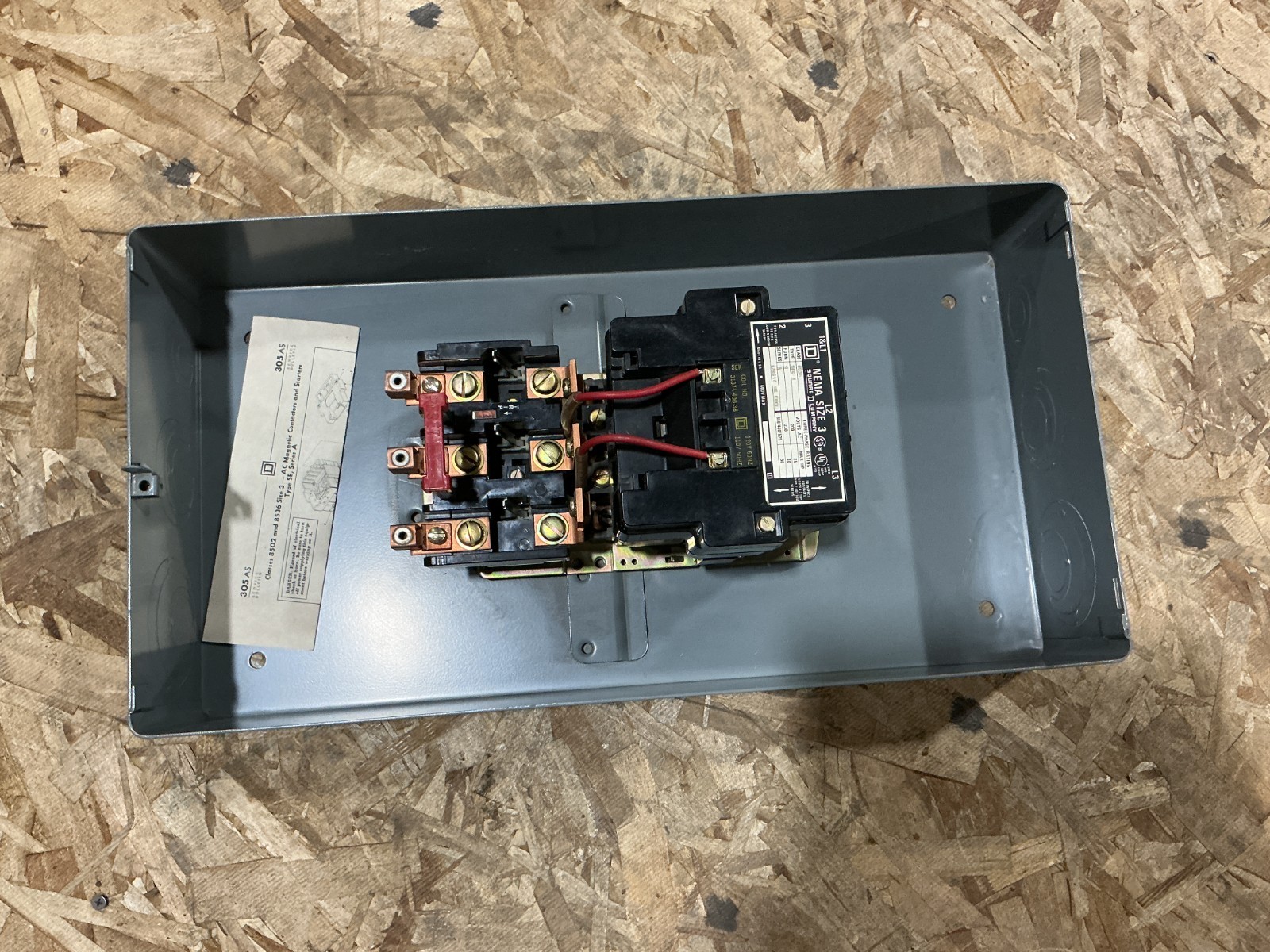 New Square D 8536SEG1V02S Ser A AC Magnetic Starter 110/120V 50/60HZ – No Box