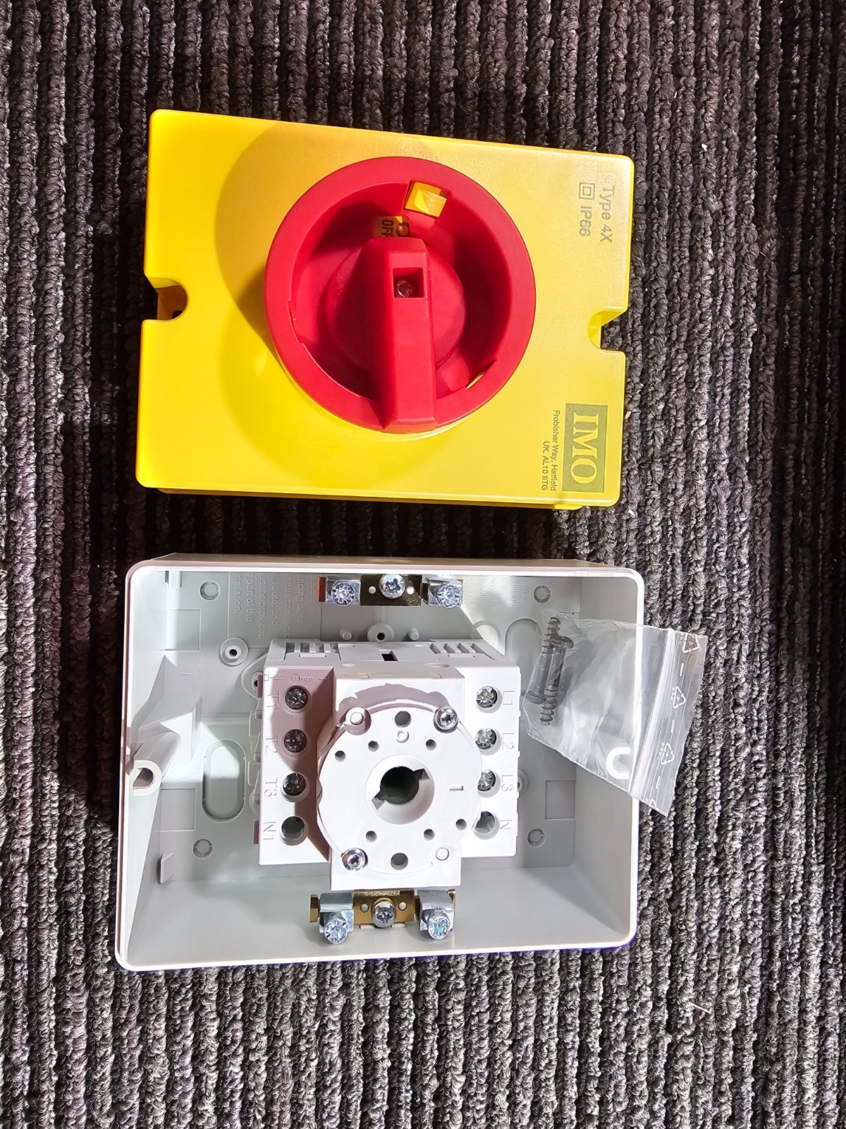 IMO PE69-3020 20A 3 Pole Enclosed Isolator IP66 Plastic Enclosure Red/Yellow
