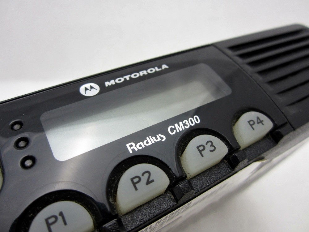 Motorola Radius CM300 Mobile 2-Way Radio with Microphone AAM50KQF9AA1AN