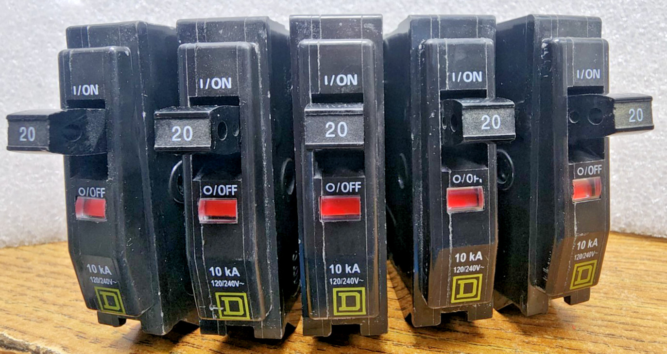 🤠 5) SQUARE D 20 AMP CIRCUIT BREAKERS 120/240 VAC 1 POLE QO120 LOT OF 5