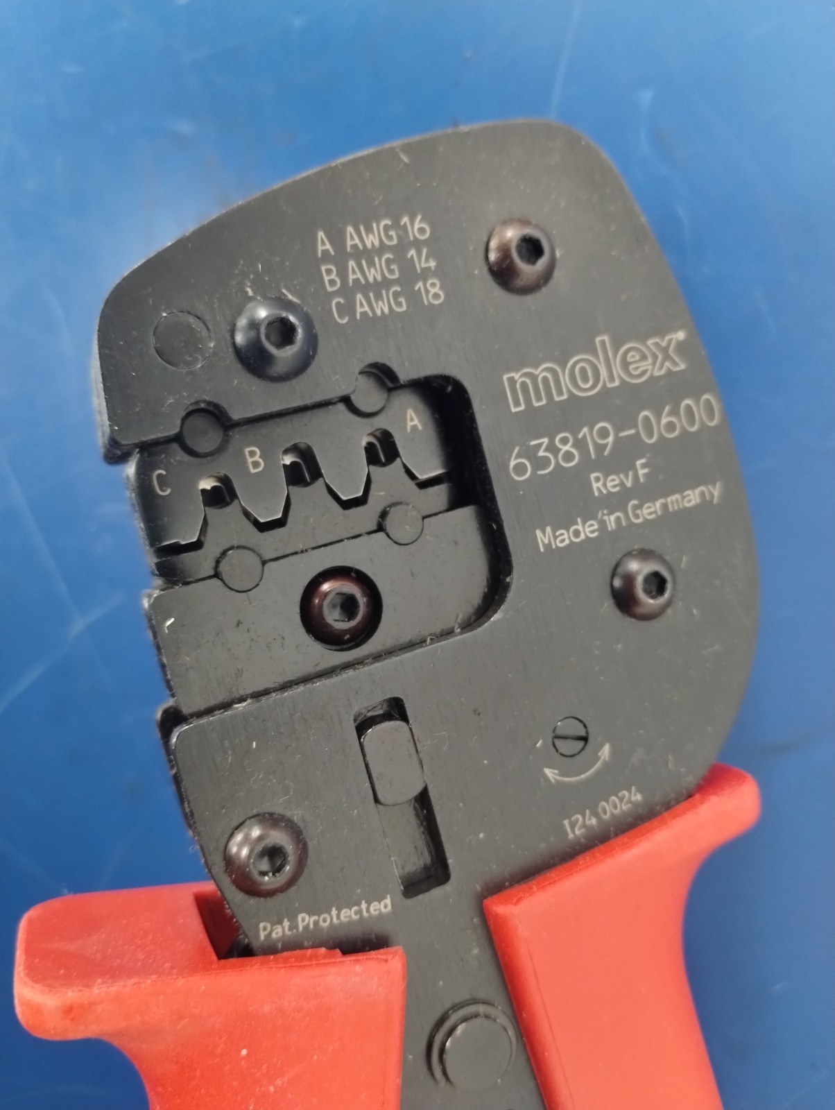 MOLEX 63819-0600 HAND CRIMP TOOL For Use With:1.8mm Wide Crimp Terminals