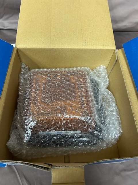 ECCO, AMBER WARNING BEACON, LED, SQUARE/LOW PROFILE,Model EB7180A, NEW OLD STOCK