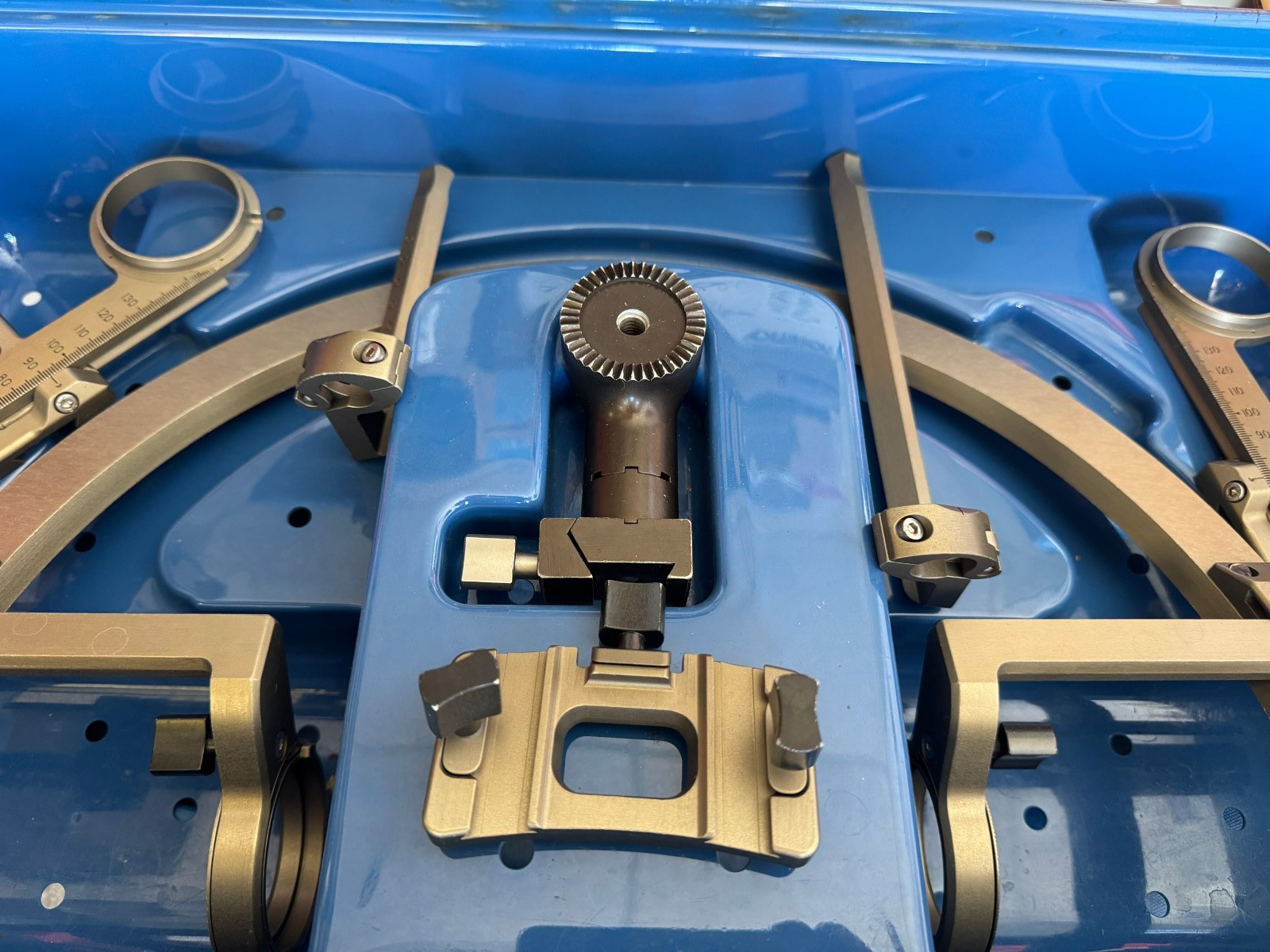 Leksell Multi Purpose Stereotactic System: Head Frame Arc , G Frame and Clamp