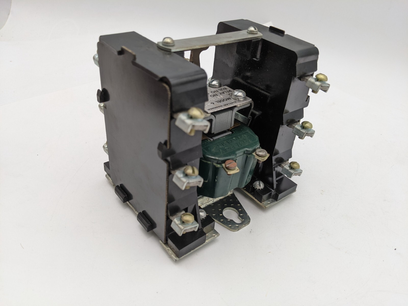 Cutler-Hammer 9575H2018 Relay 6 Normally Open 600V 10A Coil 208/220V 60 Cycles