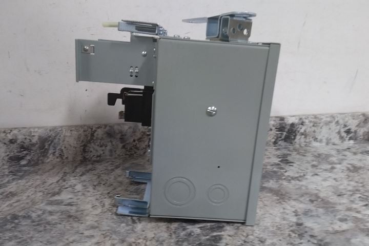 GE SB47ED6G 600VAC 70 Amps 3 Phase 3 Poles Bus Plug