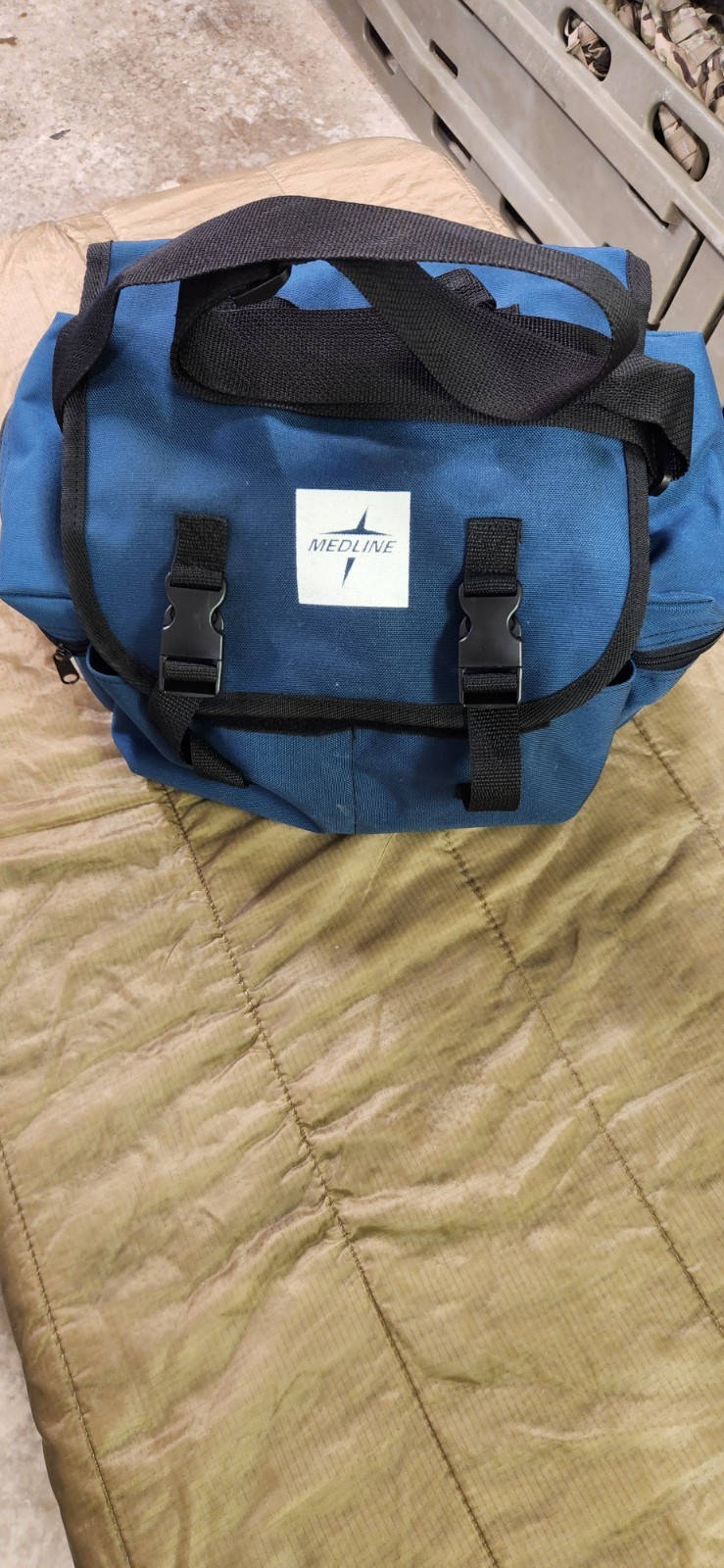 Iron Duck 36001S-MED-NV EMS Trauma Bag Blue for Emergency Medical Services, Bag…