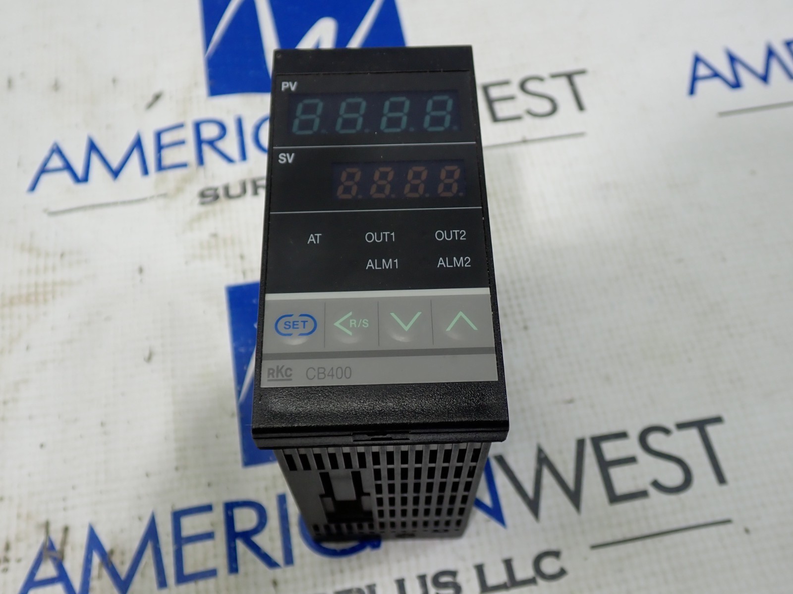 RKC Instrument Model CB400 FJA3-M*NN-N1/A/Y Temperature Controller