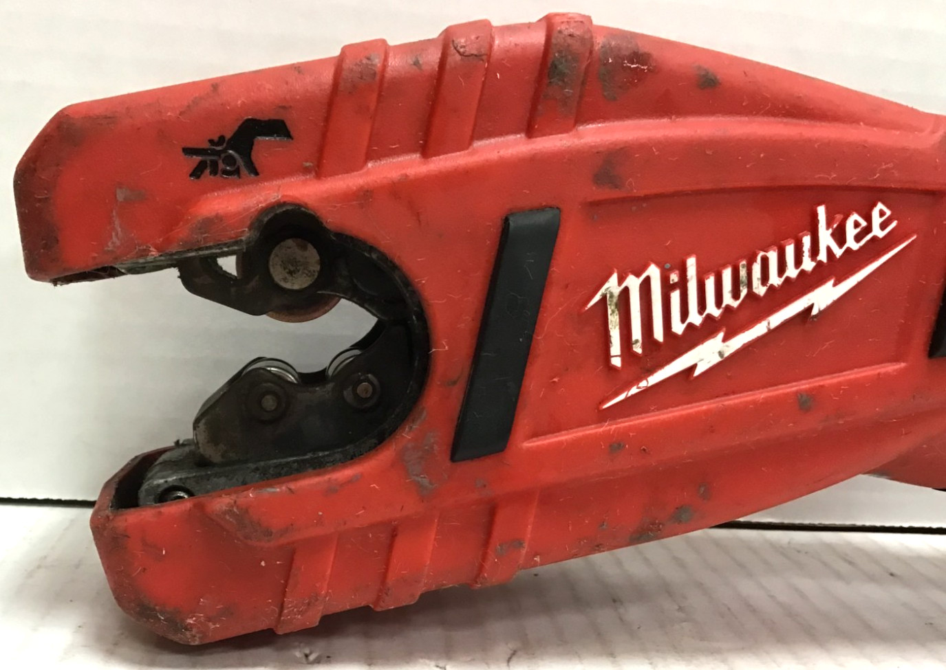 MA3 Milwaukee 2471-20 M12 Cordless Copper Tubing Cutter + Battery, Charger, Case