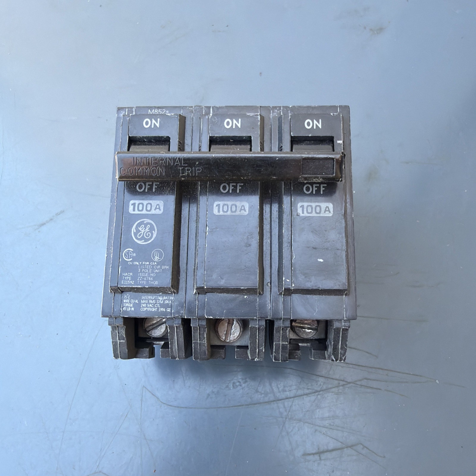GE 100A 3-Pole 240V AC Circuit Breaker Plug-In/On Plastic Black On/Off