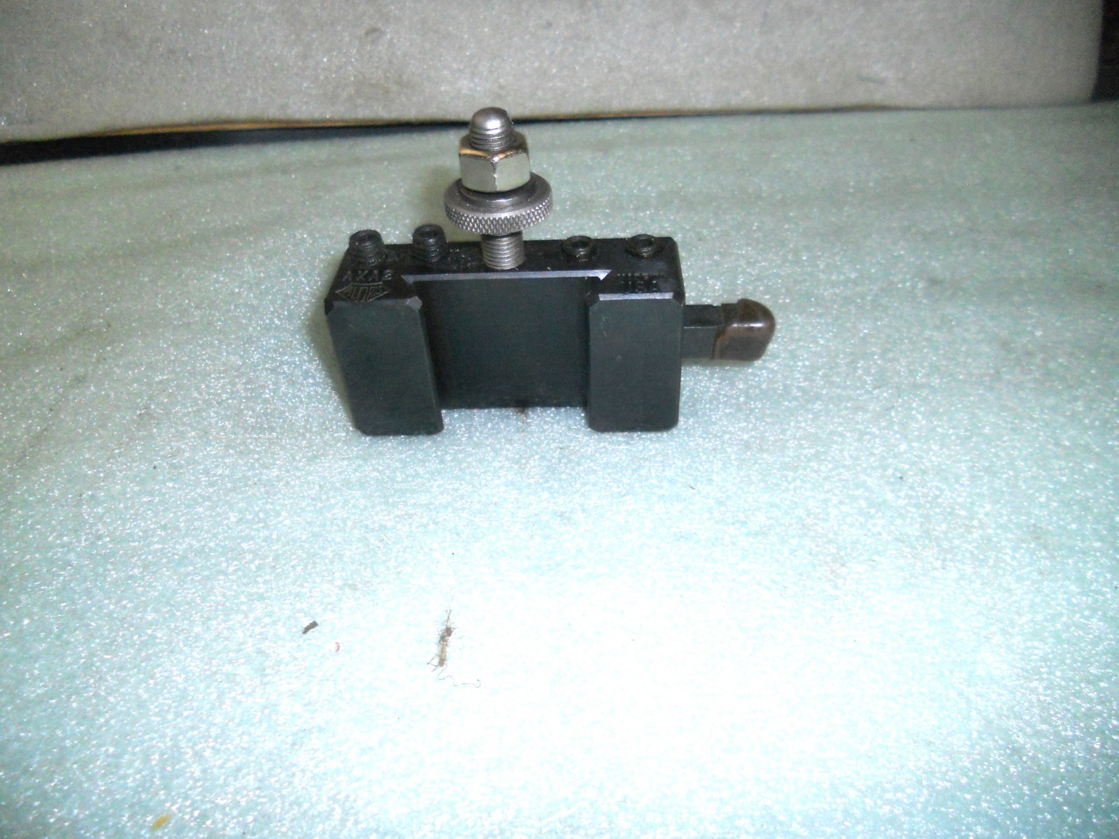 Aloris AXA-2 Quick Change Turning, Boring, and Facing Tool Holder