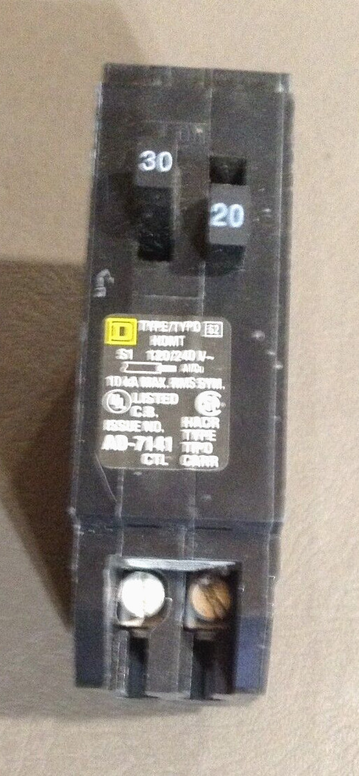SQUARE D HOMT3020 TANDEM CIRCUIT BREAKER 1-POLE 30A, 1-POLE 20A 120/240V