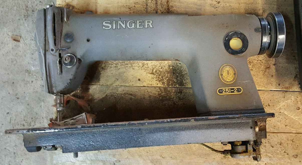 LOT OF 5 – SINGER INDUSTRIAL SEWING MACHINES FOR PARTS
