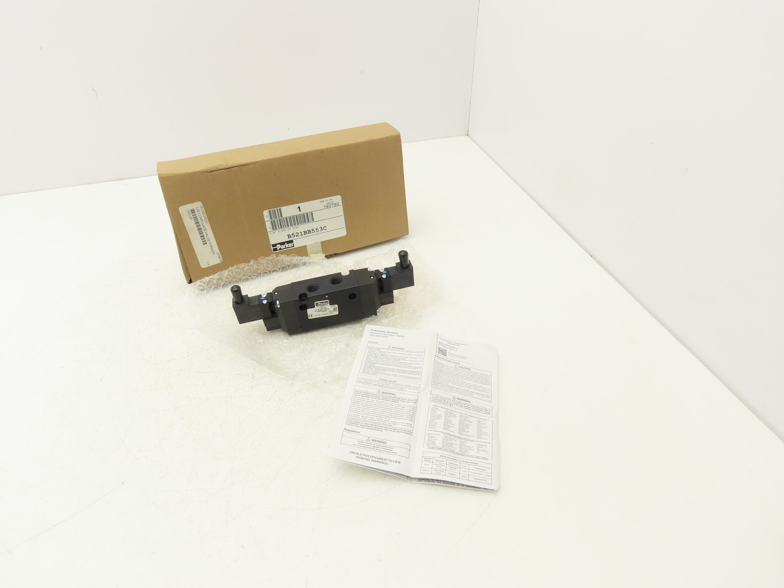 Parker B521BB553C Solenoid Air Control Valve 4 Way 2 Position 120VAC 1/4″ NPT