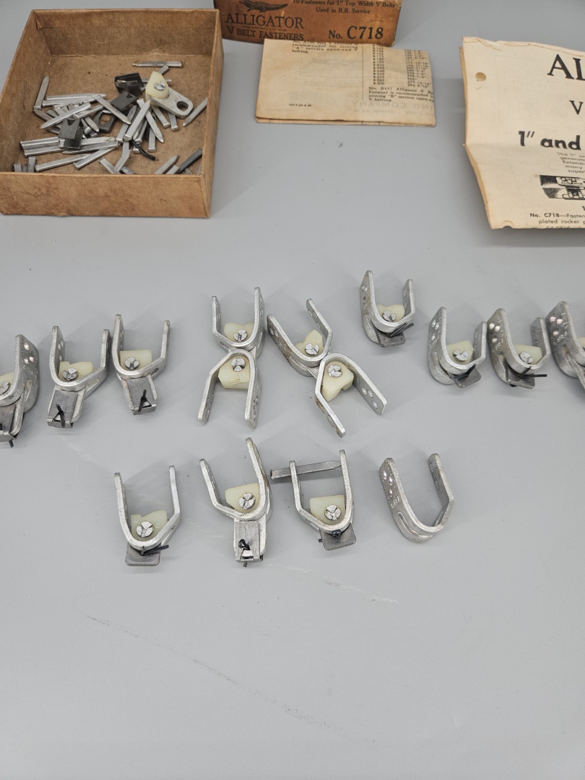 Alligator V Belt Fasteners Vintage Lot C-718-A 20 Count & Box Vtg