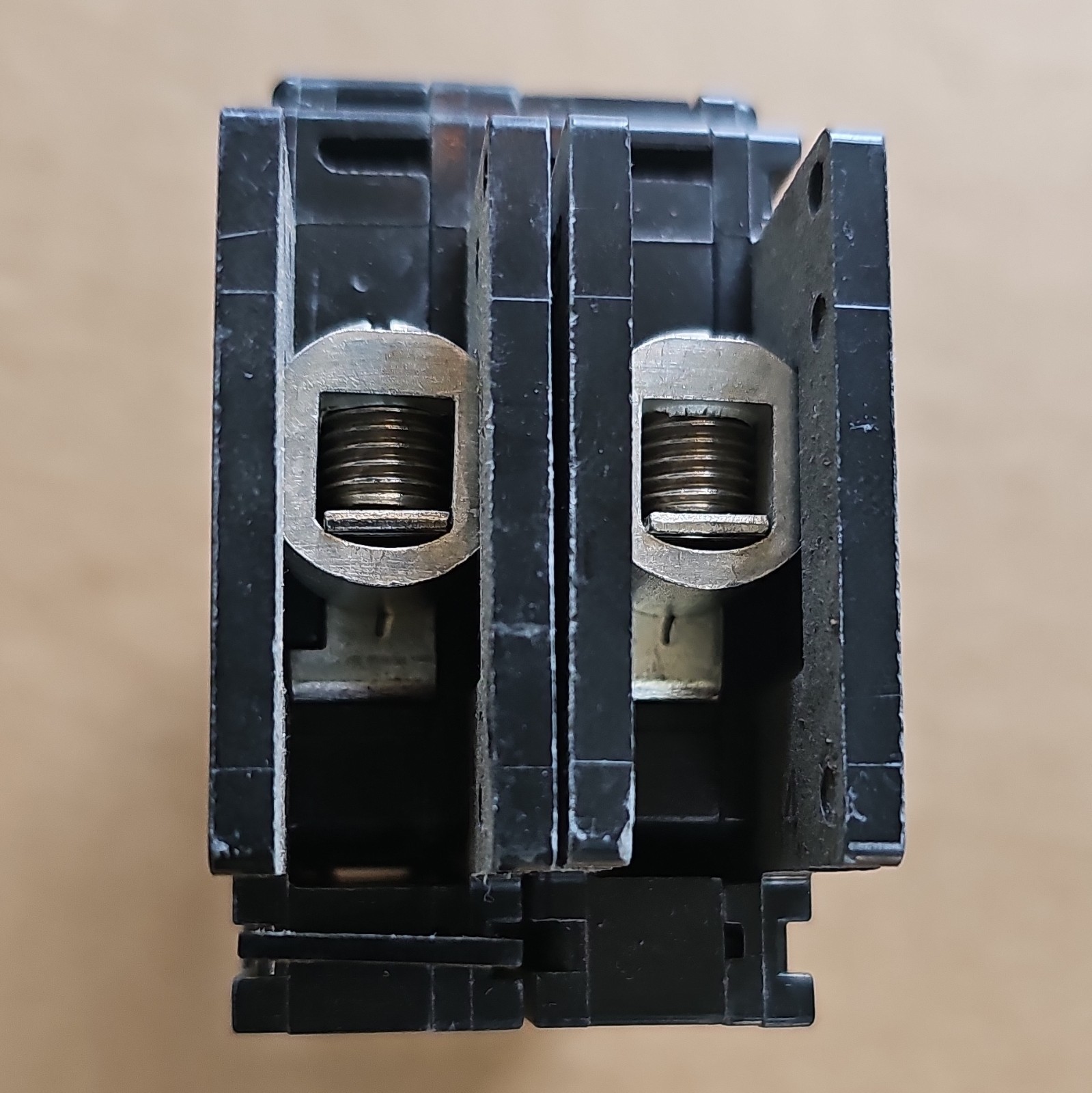 Square D QO260 60A 2-Pole 120/240Vac Plug-On Mini Circuit Breaker, Trip