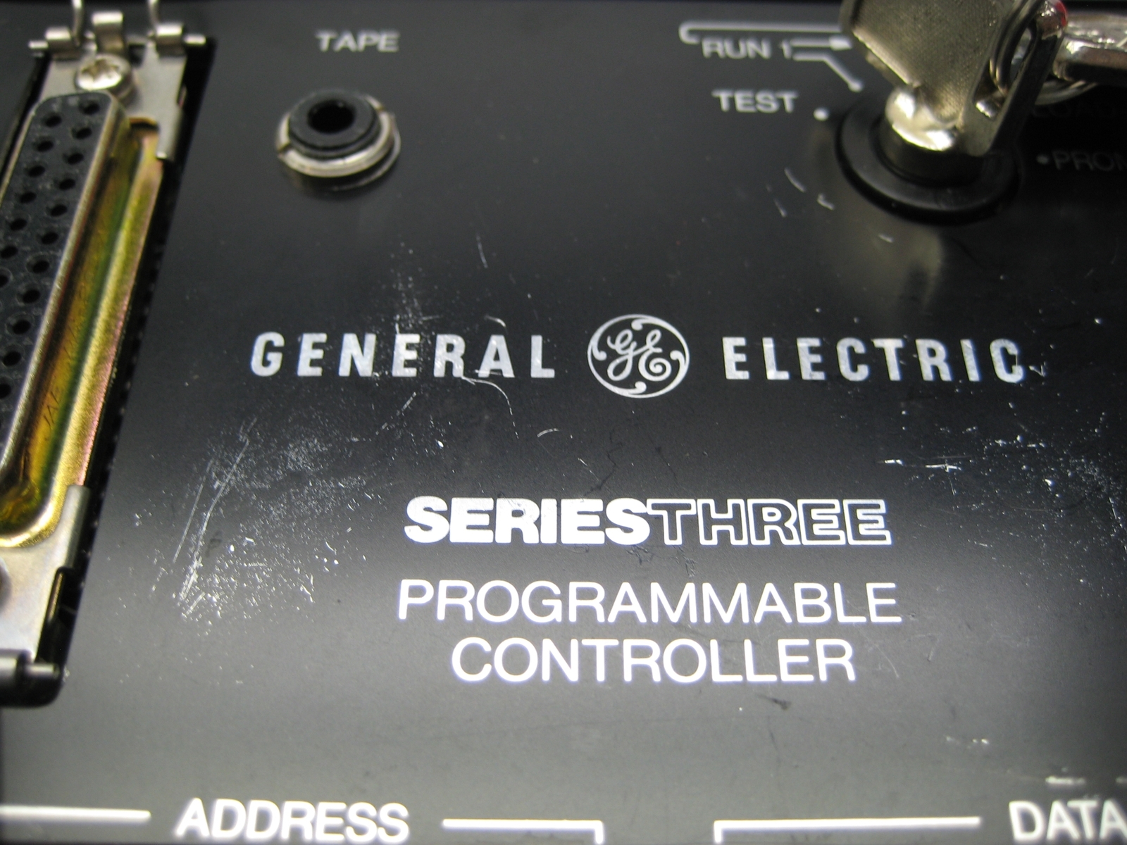 GENERAL ELECTRIC SERIES THREE PROGRAMABLE CONTROLLER UNMP