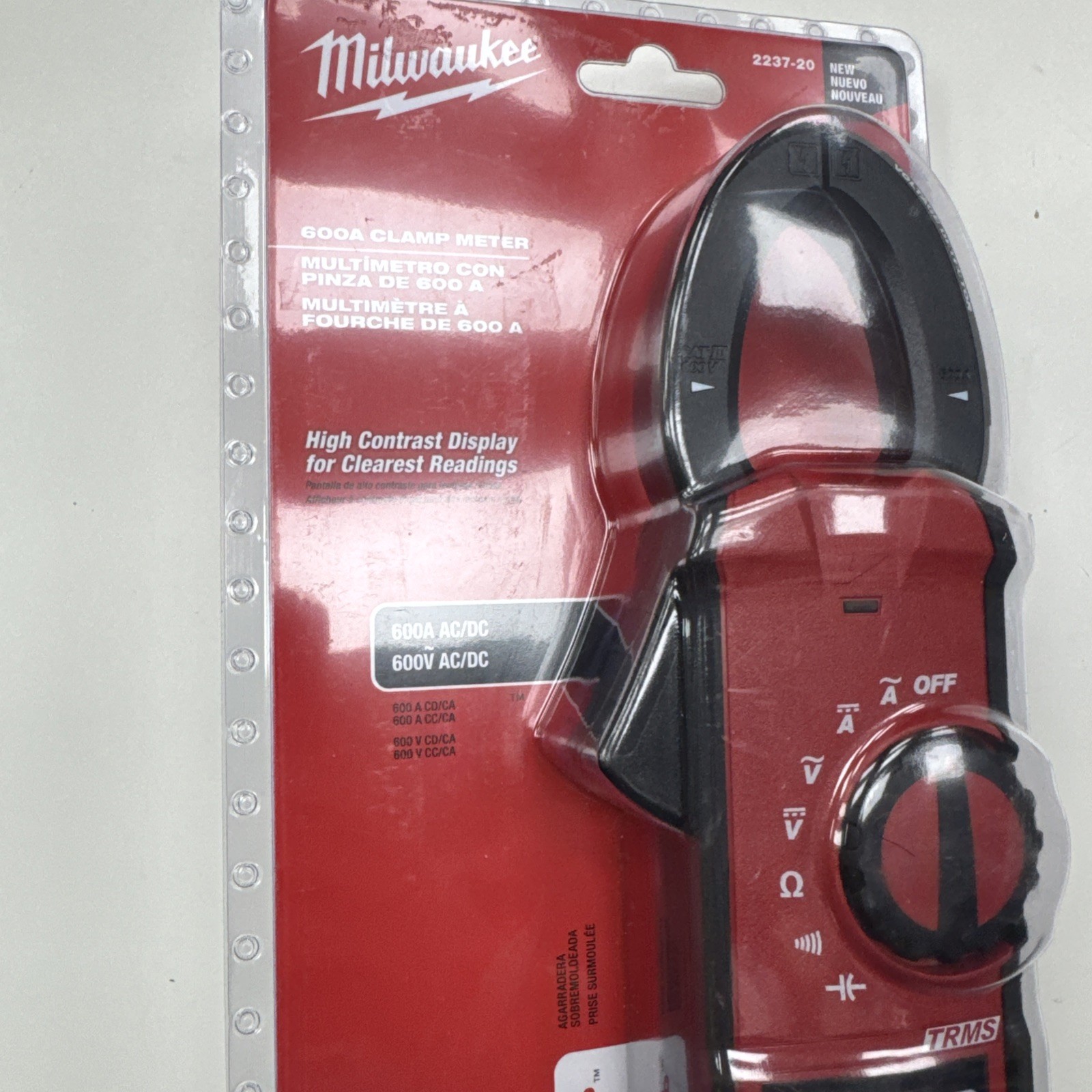 Milwaukee 2237-20 3.25″ Clamp Meter with Built-In Voltage Detector for HVAC/R