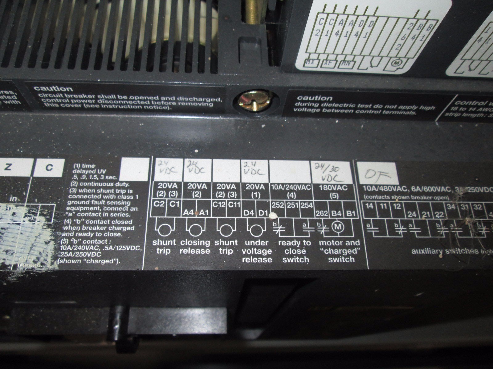 Sq D MP30H1 Masterpact Breaker 3000A 3P 600V EO/FM 24V DC Control Surplus