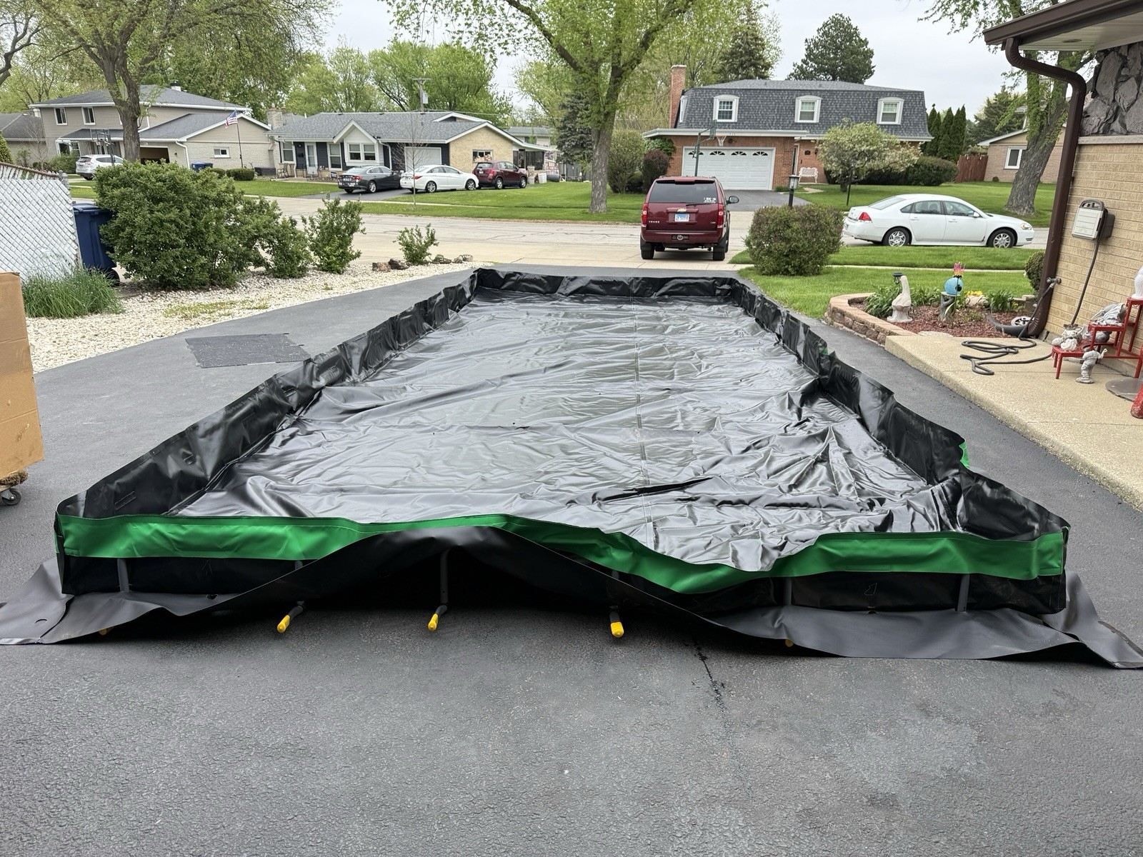 ULTRATECH Spill Containment Berm 12 ft x 30 ft, 2,692 gal Capacity, 8556