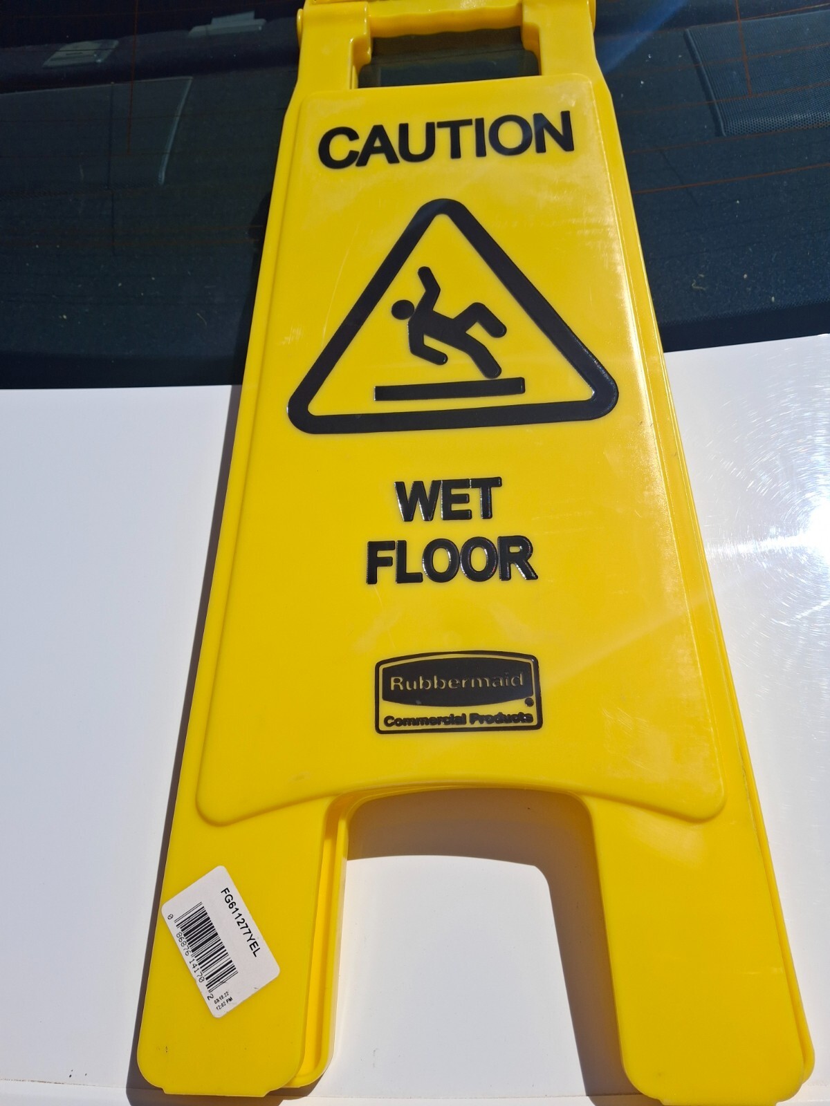 Rubbermaid FG611277YEL 25″ Yellow «Caution Wet Floor» 2-Sided Floor Signs