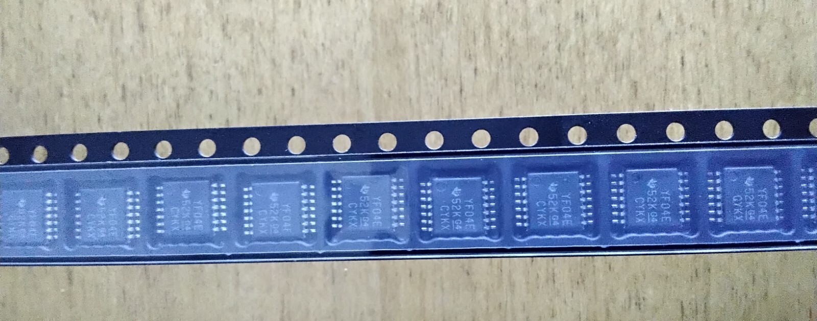 25/50/100 pcs TXS0104EPWR 4-Bit Bidirectional Voltage Level Translator TSSOP14