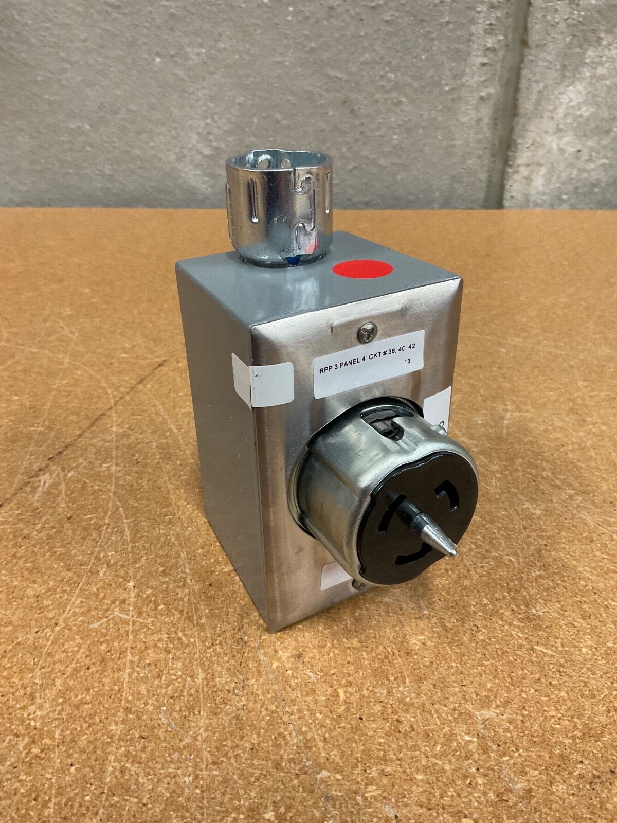 Hubbell Twist-Lock Receptacle 50A 250V 3Ø CS8369 w/ Single Gang Enclosure & Bolt