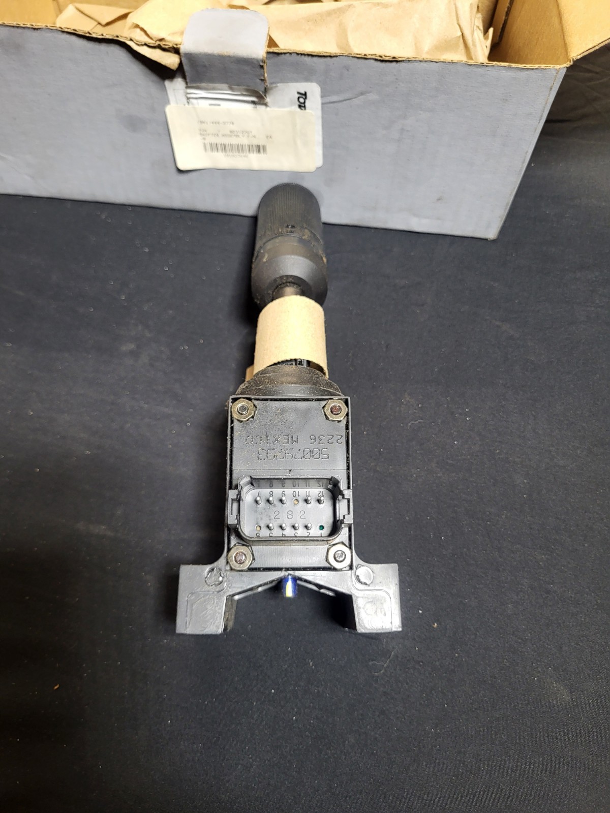 Genie Telehandler 823127GT 4-Speed Shifter