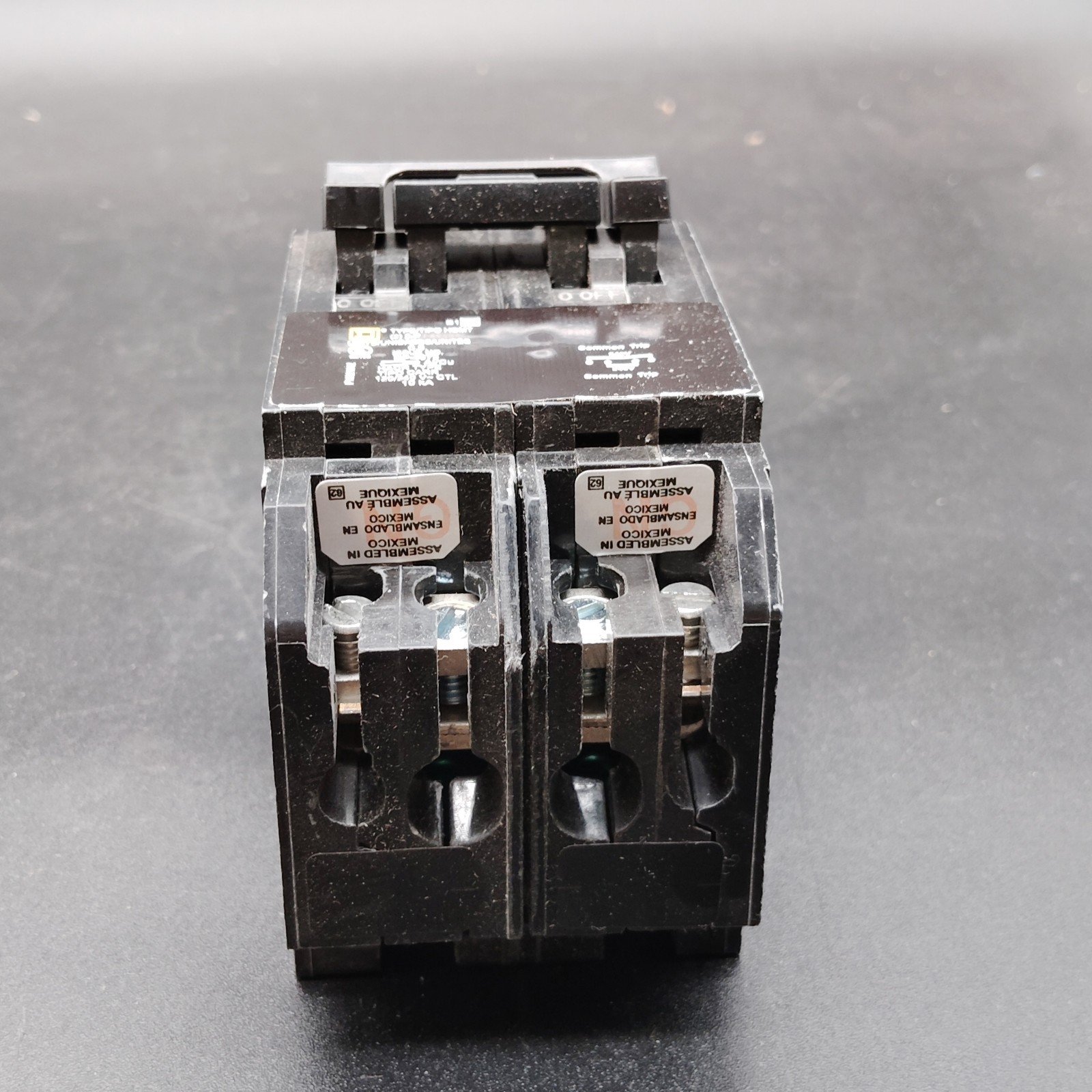 SQUARE D HOMT215240CP HOMELINE 1-15A & 1-40A 2-POLE QUAD TANDEM CIRCUIT BREAKER
