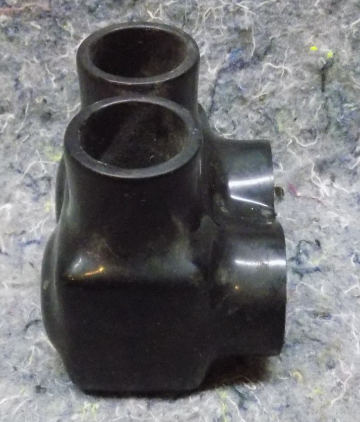 Ilsco PBTS-2-750Insulated 2 Port Connector 750 Kcmil- 250 Kcmil