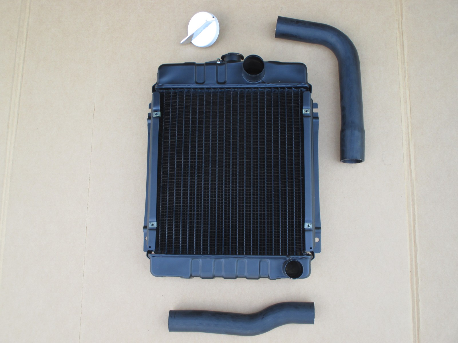 RADIATOR + CAP + HOSES SET FOR IH INTERNATIONAL 154 CUB LO-BOY 184 185