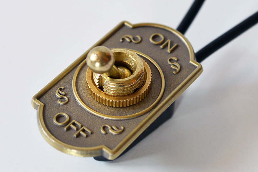 Toggle Switch on/off – Brass Plated – 6A/120V – Steampunk Switch 2-Wire