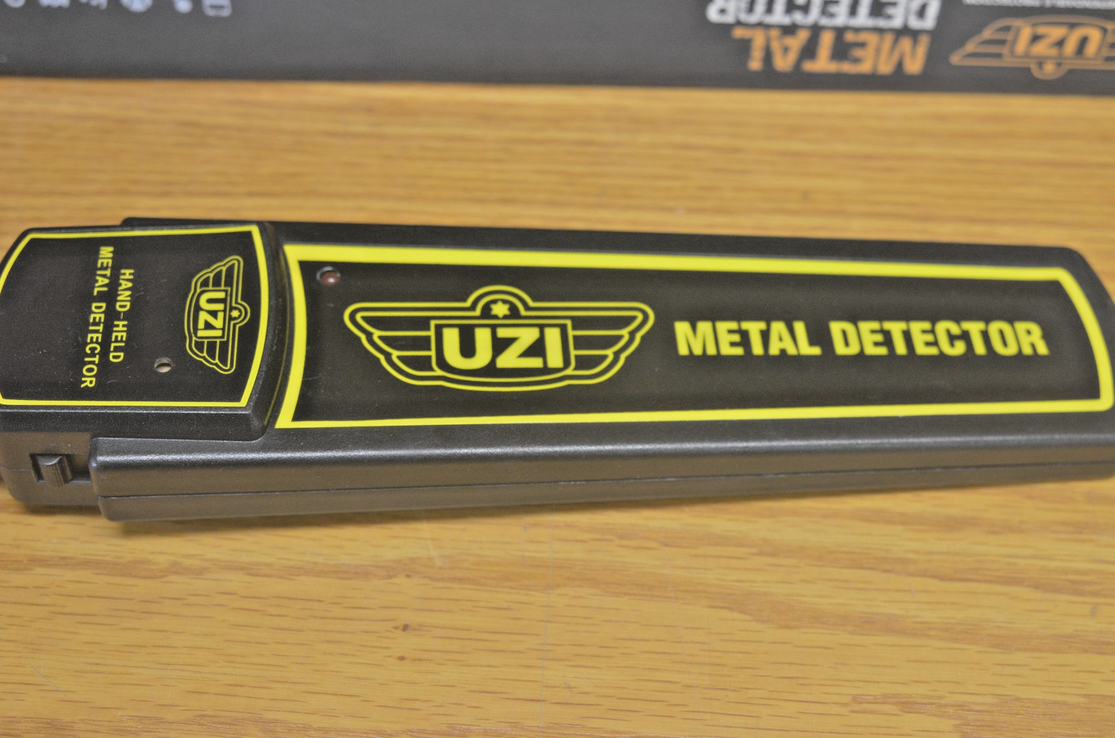 UZI Hand-Held Metal Detector HHSC-1 16.5″ (G-I)