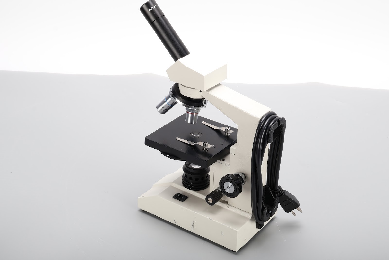 Fisher Science Education S71001 Middle/High School Lab Microscope & Objectives