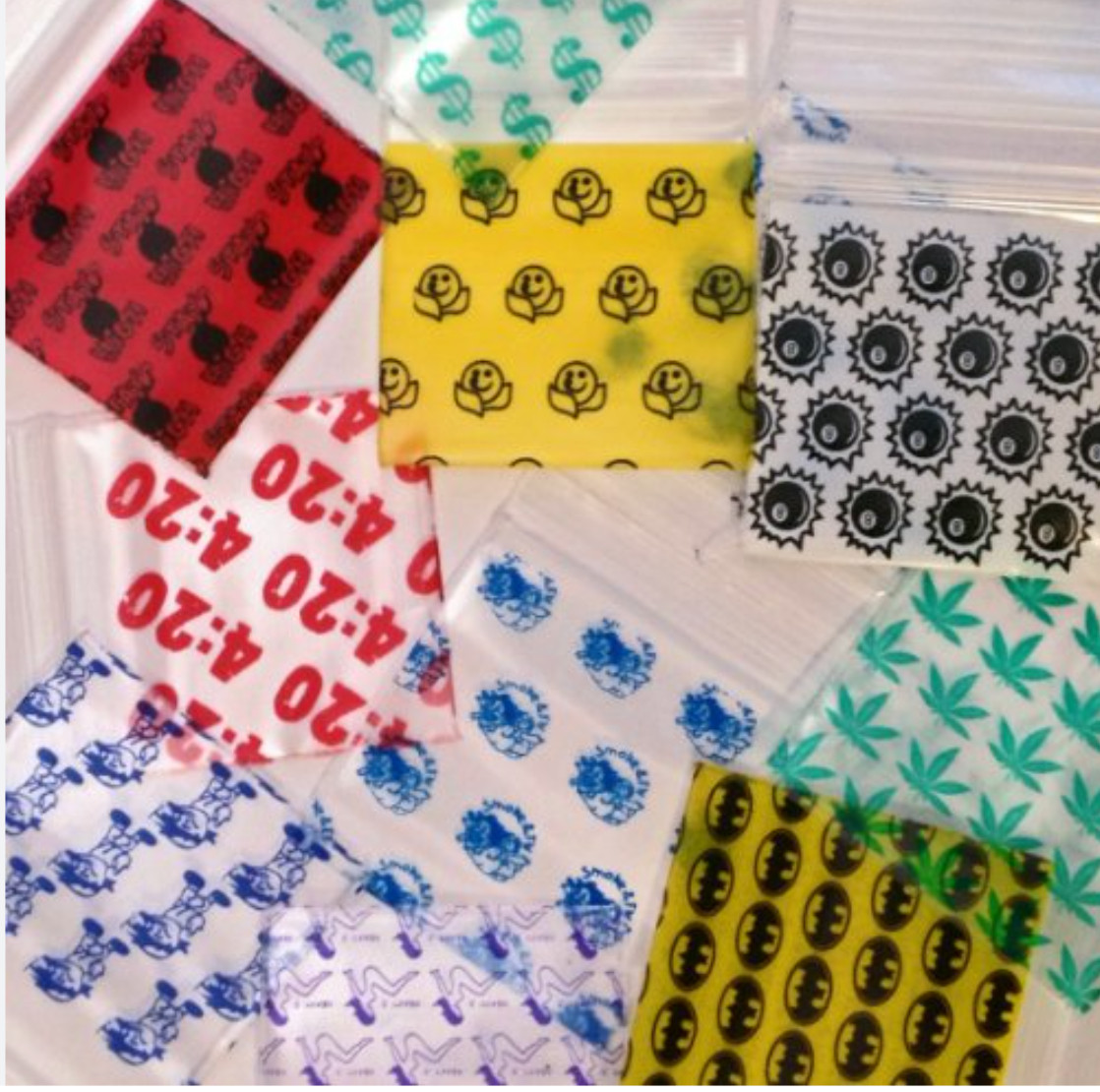 200 ZIPLOCK BAGGIES 1.5″ x 1.5″ STANDARD SIZE DIME BAGS – 10+ RANDOM STYLES MIX!