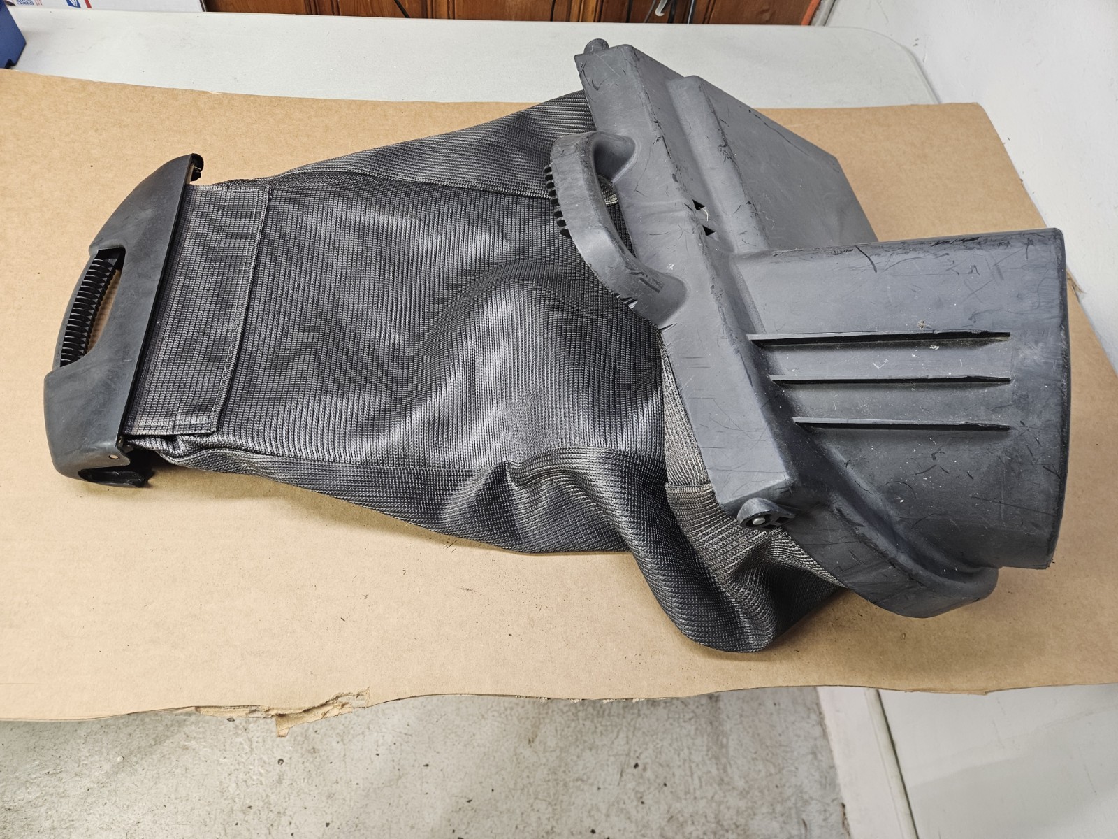 John Deere JS63 6.5 HP OEM Grass Bag Assembly