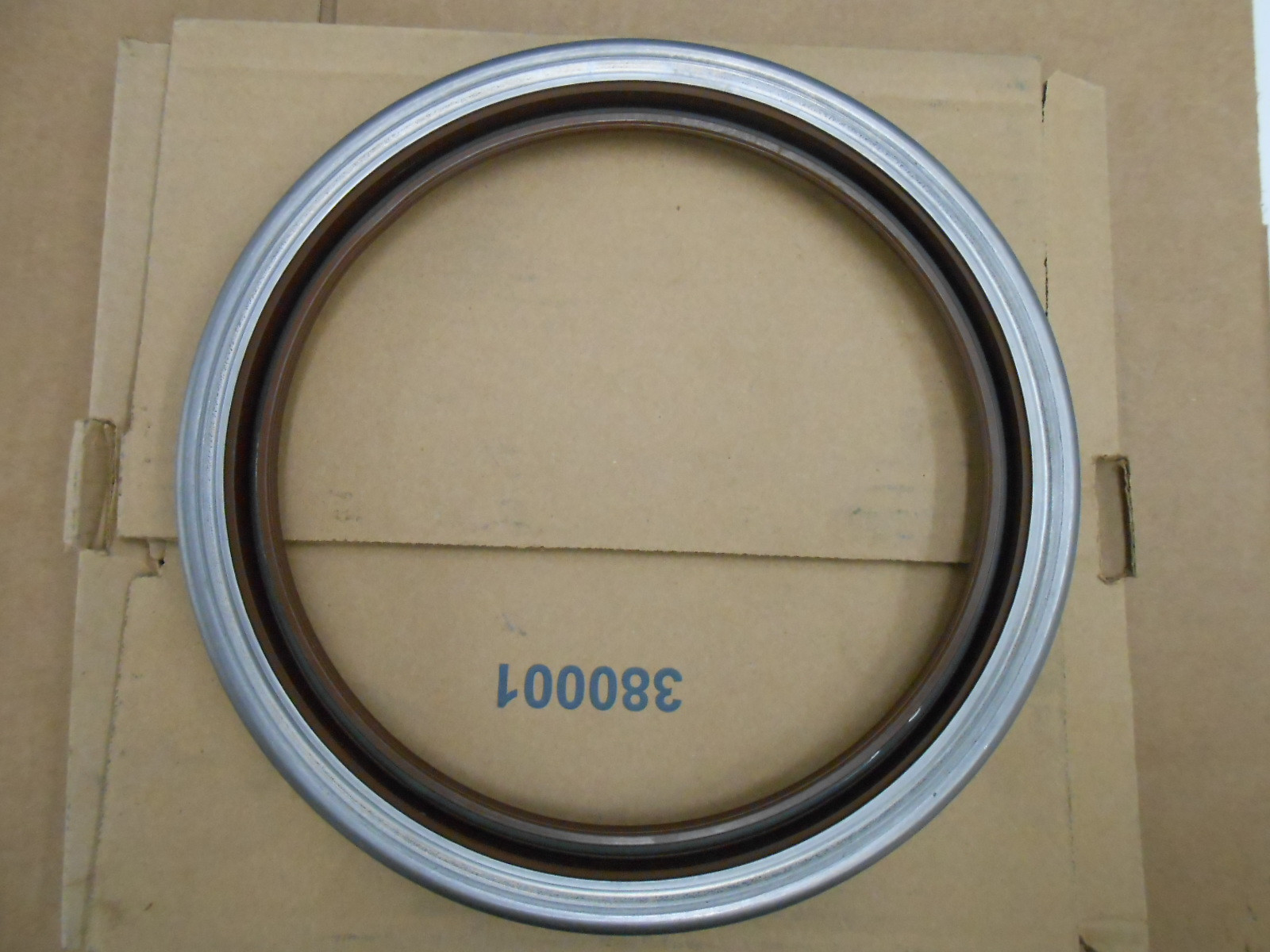 SKF ROTARY SHAFT SEAL 82555 SINGLE LIP SEAL 8.250, 10.250, .813