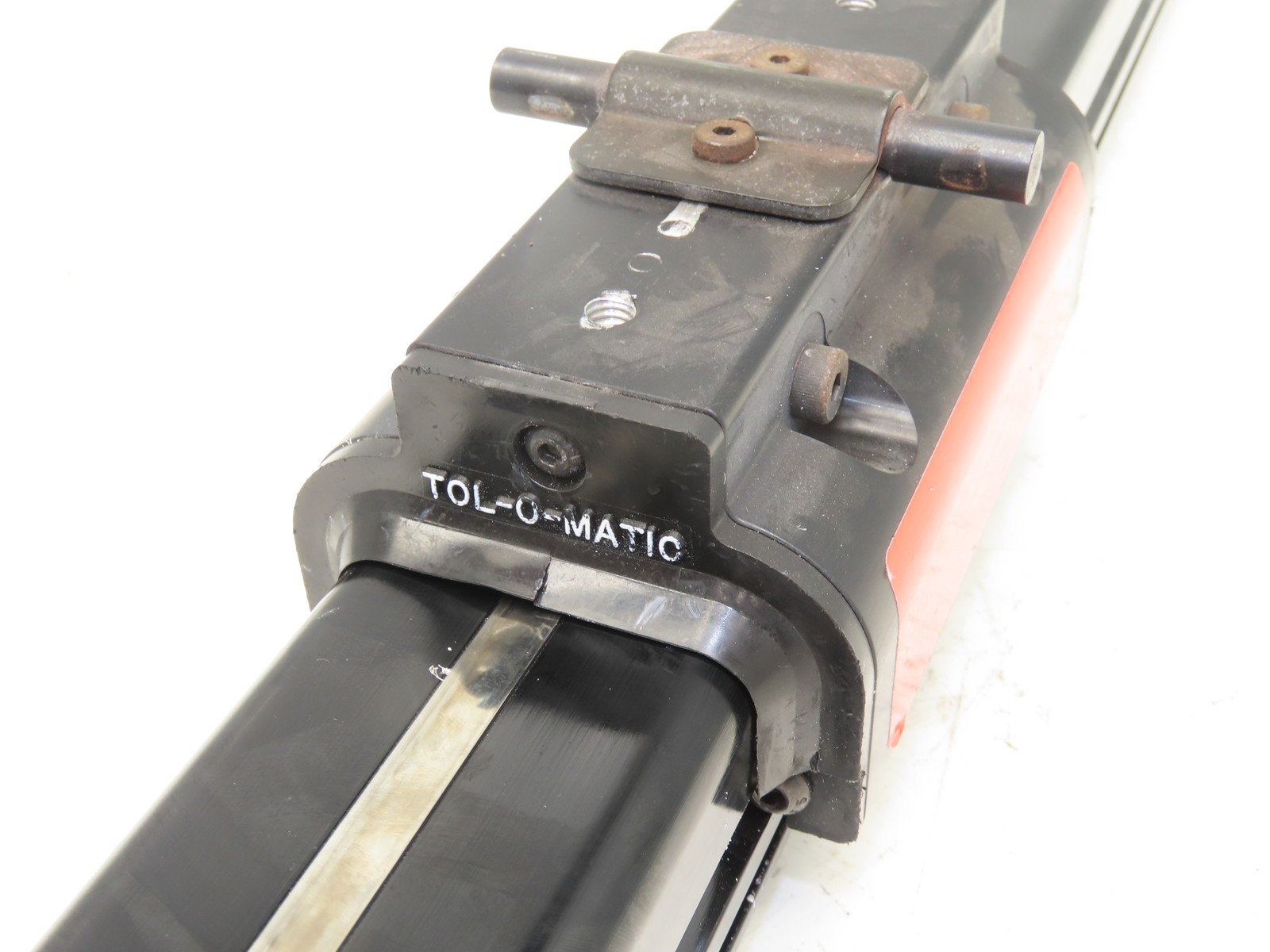 Tolomatic BC215 NP SK24.000 FL BT2 Pneumatic Band Cylinder Actuator 24″ Stroke