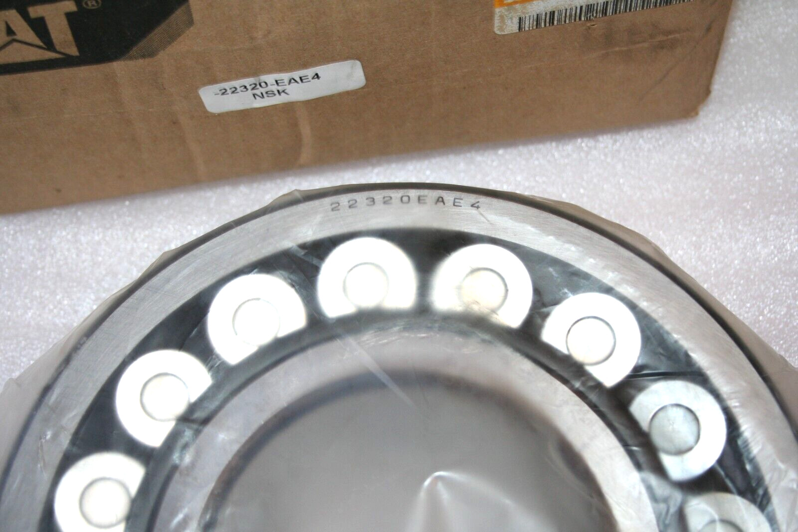 NSK 22320 EAE4 Spherical Roller Bearing, CAT # 391-3782 – New –