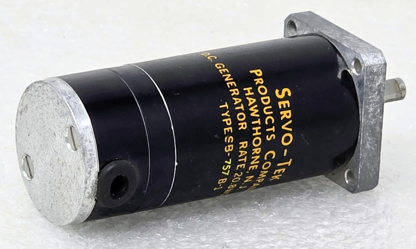 Servi Tek SB-757 B-1 DC Tachometer Generator 20.8V/1000RPM