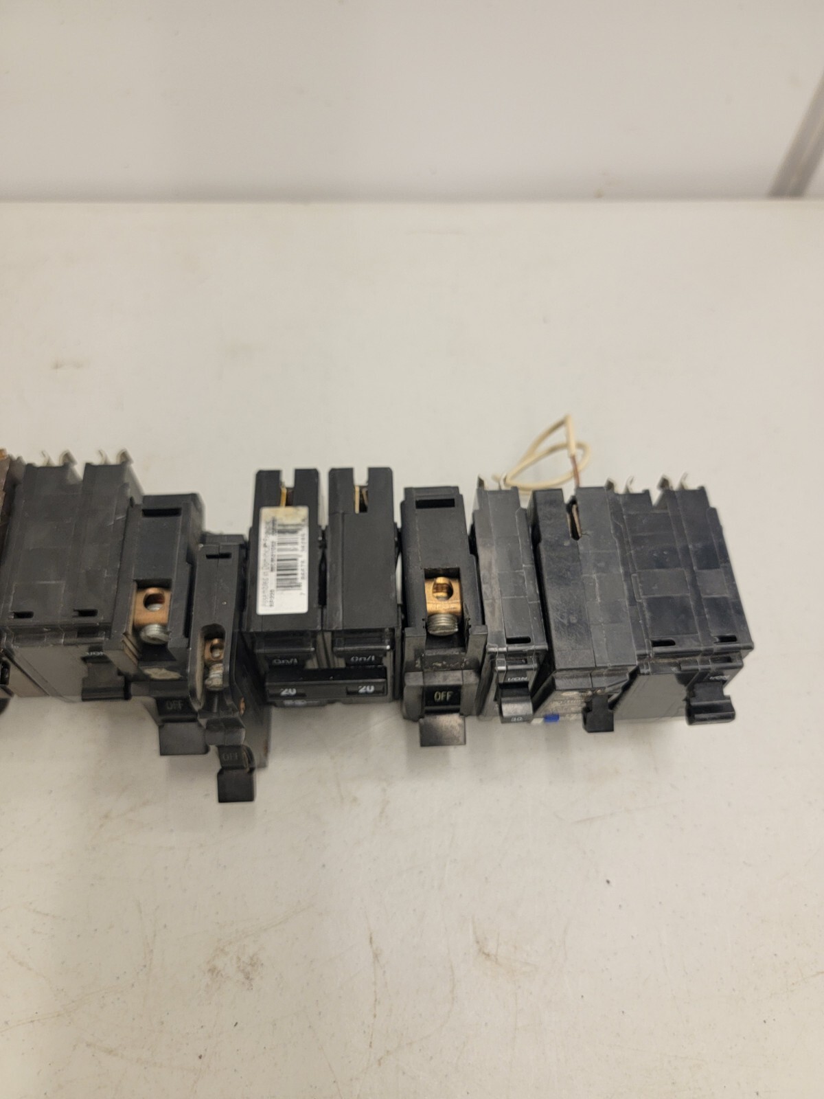LOT OF 23 – Circuit Breakers Various. Square D, Eaton. Different Voltages