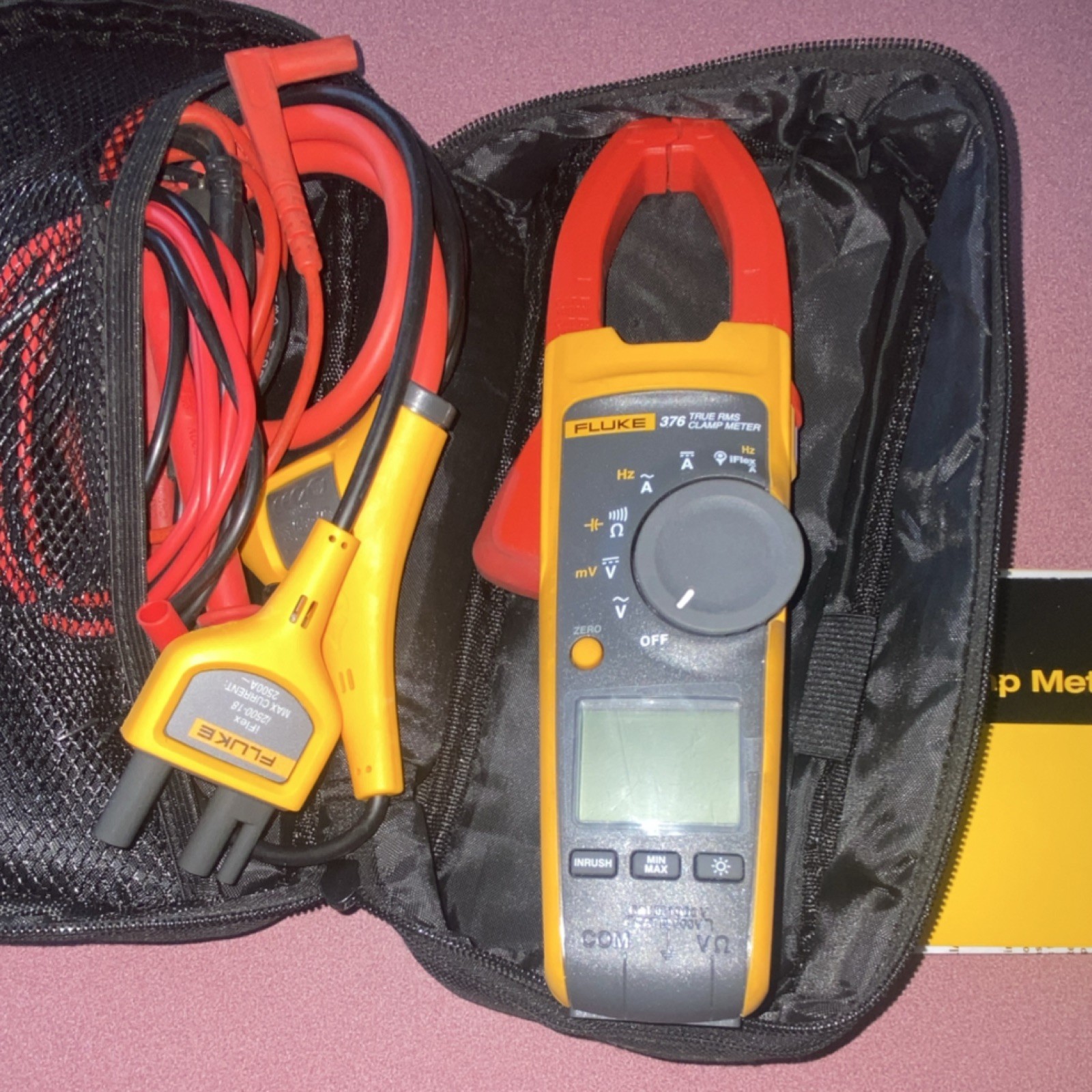 Fluke 376 True RMS Clamp Meter CAT III 1000V with Test Leads & Case