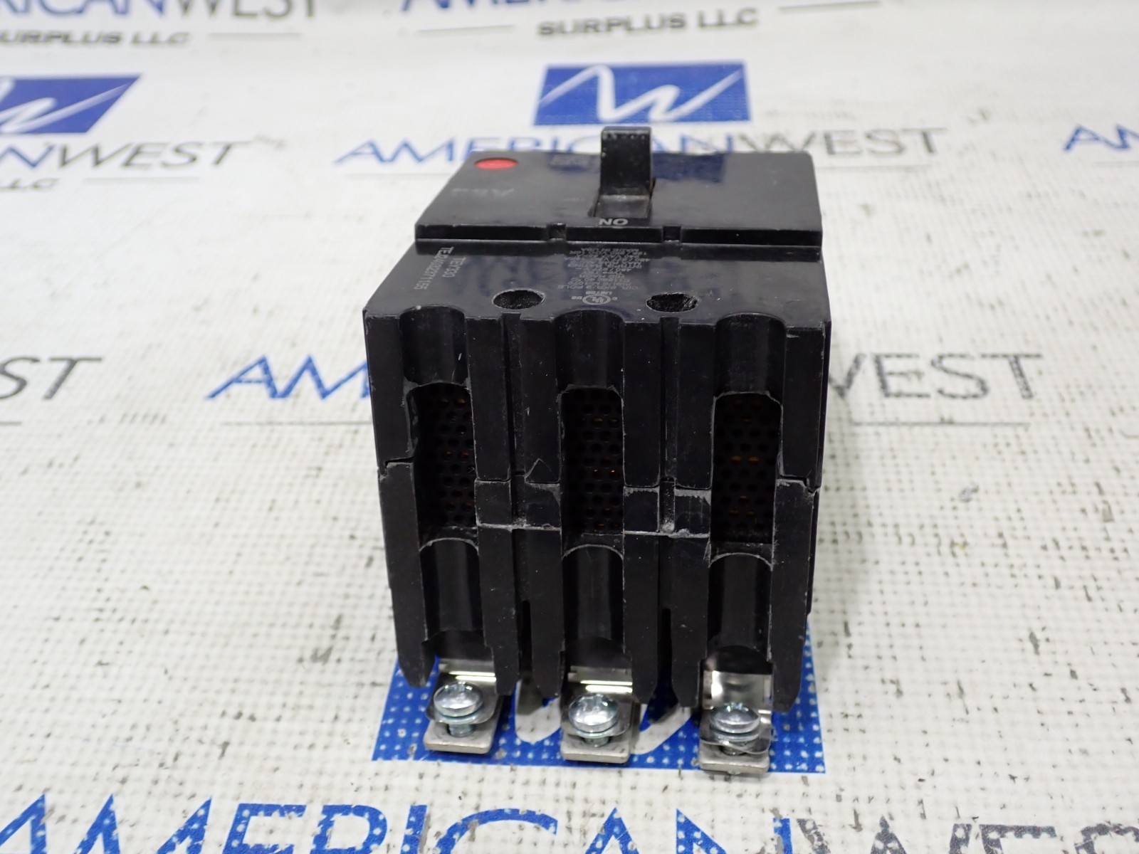 ABB TEY330 3 Pole 30 Amp 480Y/277 Volt Bolt On Type TEY Circuit Breaker – Tested
