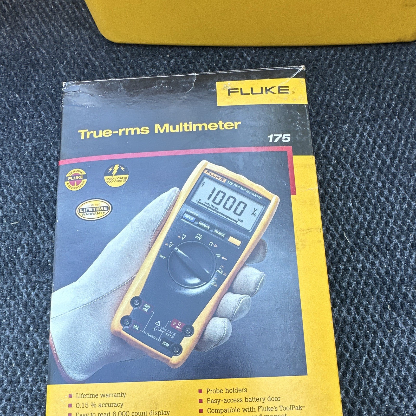 Fluke 175 True RMS Multimeter 6000 Count CAT III 1000V w/ Leads & Case